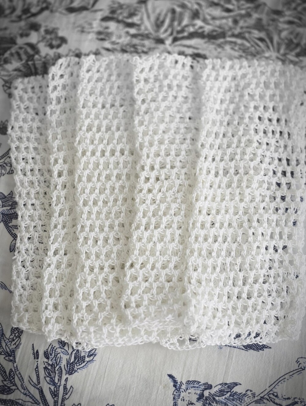 Home Accents White Crochet Throw - Lightweight Knit Accent Blanket 1 Pc